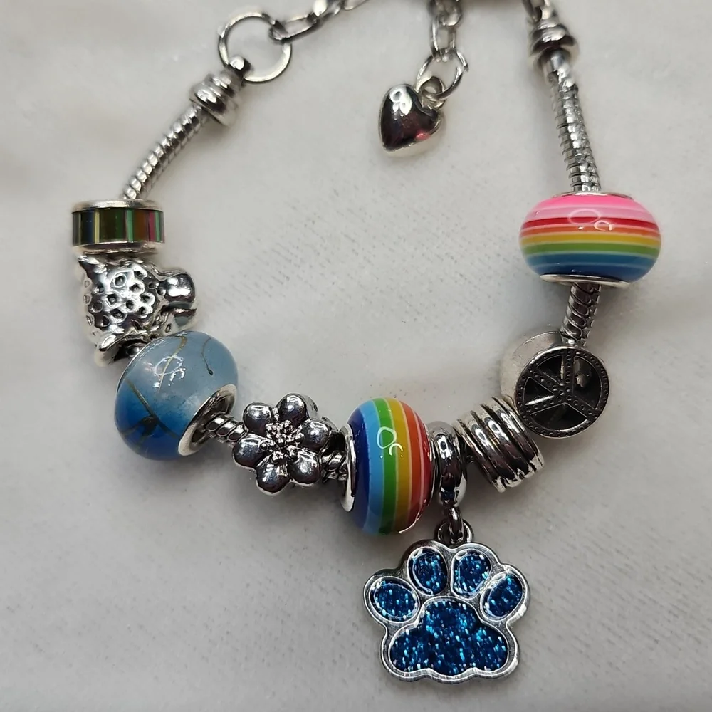 Ladies Rainbow Beaded Paw Print Cat Dog Charm Bracelet Glitter Peace Sign NWOT - Picture 3 of 4